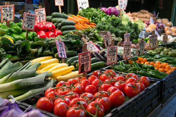 fresh veg at market stall sustainable shopping